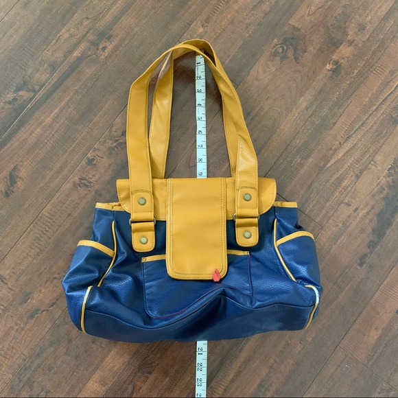 Volcom Gotta Run Shoulder Crossbody Bag/Purse - Picture 4 of 16